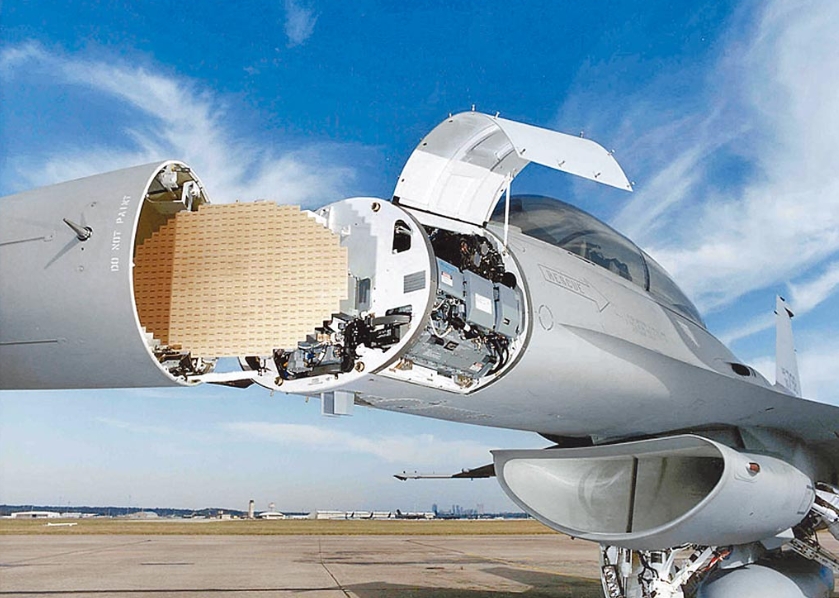  裝載於F-16上的AN / APG-80型先進主動電子掃描陣列(有源相控陣)雷達（AESA）。 圖 : 翻攝自Red Storm Rising網站 