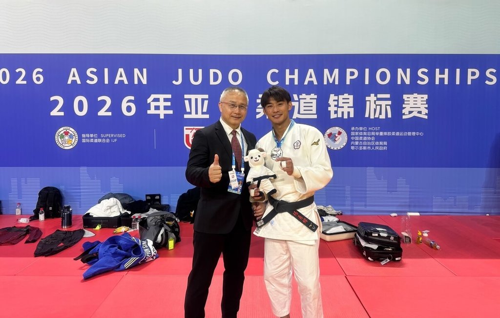 楊勇緯柔道亞錦賽摘銀 教練肯定整體表現