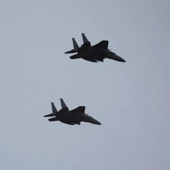  這起事故造成兩架飛機受損，導致韓國軍方需支付高達 8.8 億韓元（約 1874 萬新台幣）的維修費用。 圖:翻攝自 X @ashrafnsier 