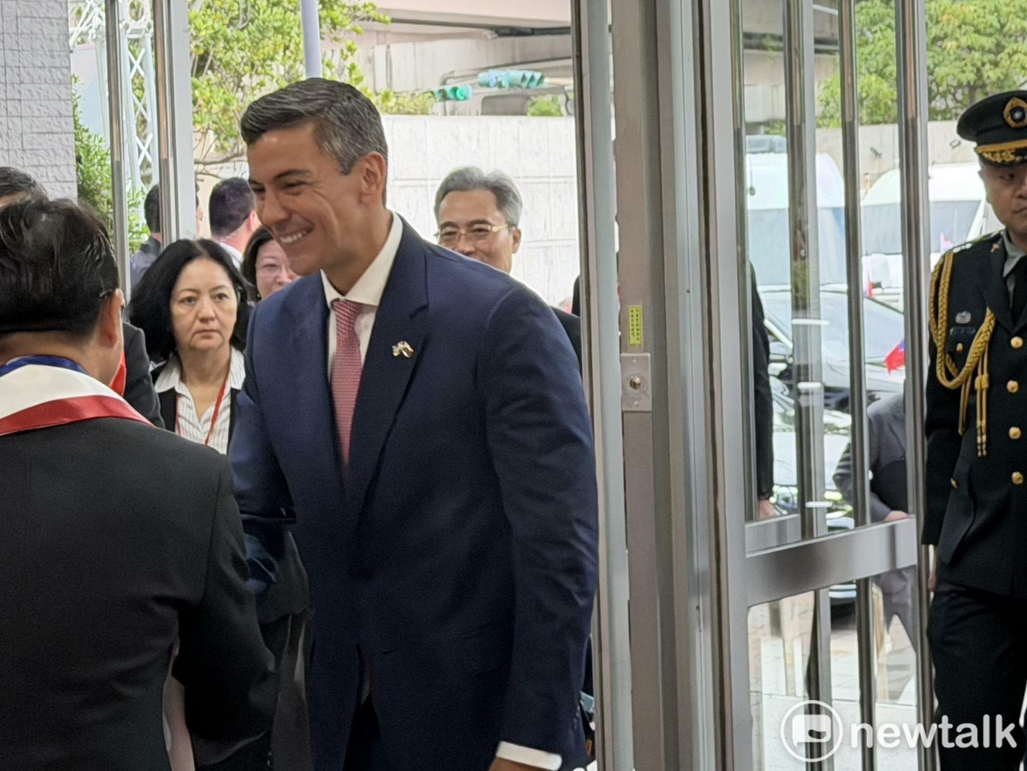  巴拉圭共和國總統貝尼亞（Santiago Peña）赴台科大。 圖：高逸帆／攝 