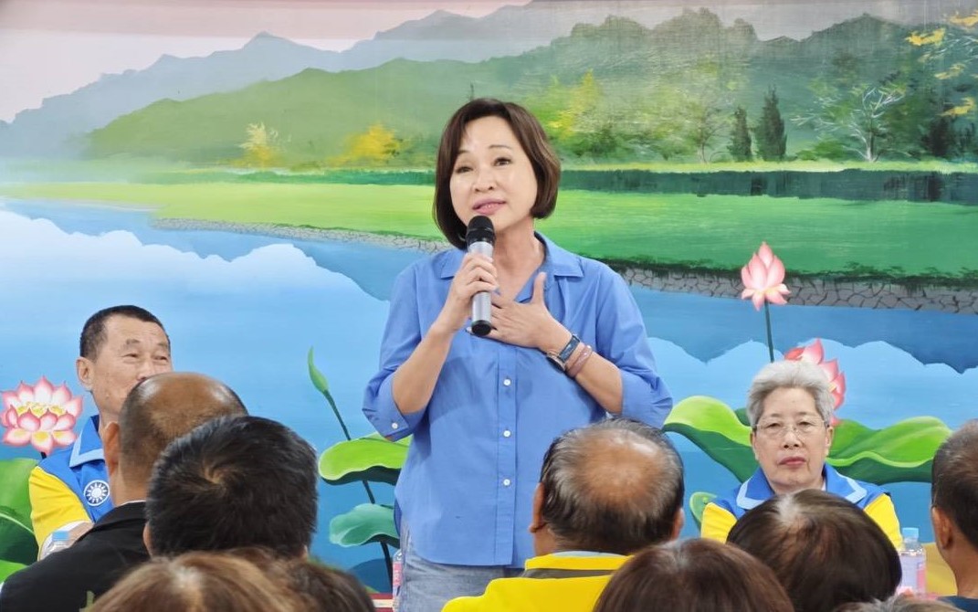  柯志恩提出「喘息券」及敬老卡點數增加至每月1000點的政見。 圖：柯志恩競總／提供（資料照）