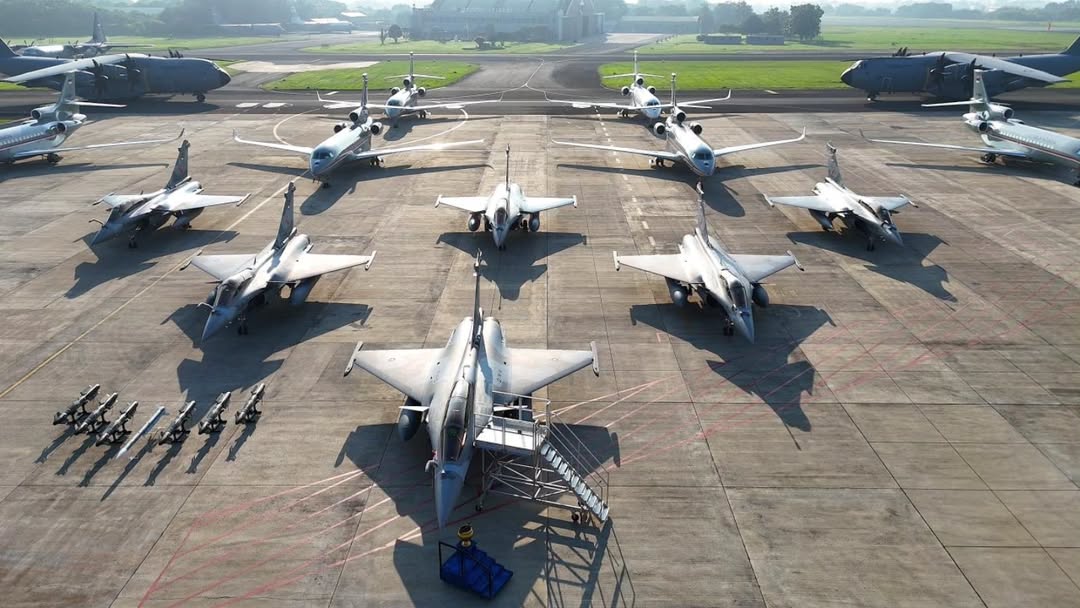 飆風戰機的最終採購提案，有 20 架戰機將由法國以原裝整機狀態直接交付，其餘的 94 架則授權在印度本土進行製造。 圖：翻攝「X」@Jatosint 