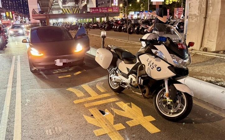 特斯拉追撞警用重機!竟留言嗆「早就看條子不爽」 警方要查了