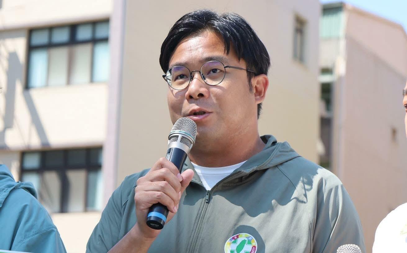 立院放火、地方裝好人滅火! 蔡秉璁、黃敬雅痛批柯志恩「人前握手、人後下手」