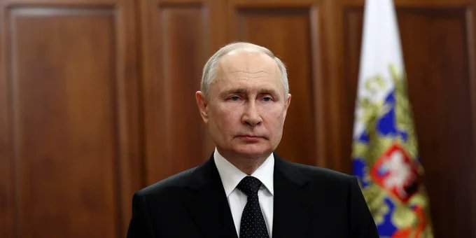 俄羅斯總統普丁的發言人佩斯科夫（Dmitry Peskov）於當地時間 6 月 2 日公開表示，只要烏克蘭總統澤倫斯基下令烏軍從「俄羅斯各地區」撤離，那麼俄烏衝突當天就能徹底結束。。 圖：翻攝自 X @__Inty__ 