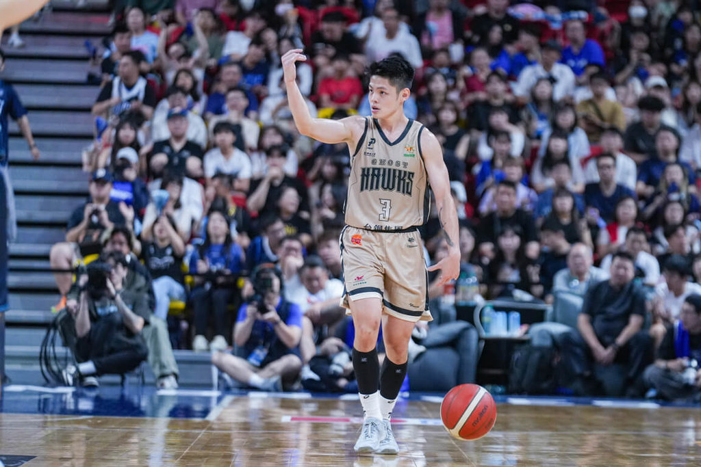 PLG谷毛唯嘉投進關鍵罰球 獵鷹氣走勇士扳平戰局