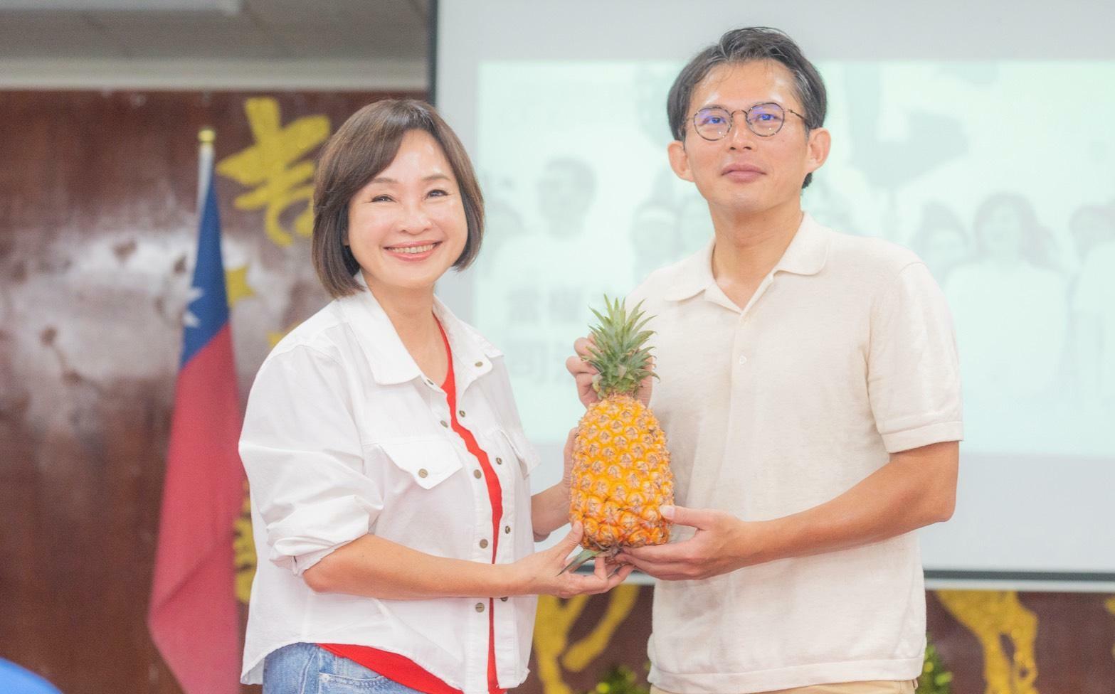 果貿社區合體黃國昌 柯志恩轟綠營:司法淪政治打手、民主只剩口號