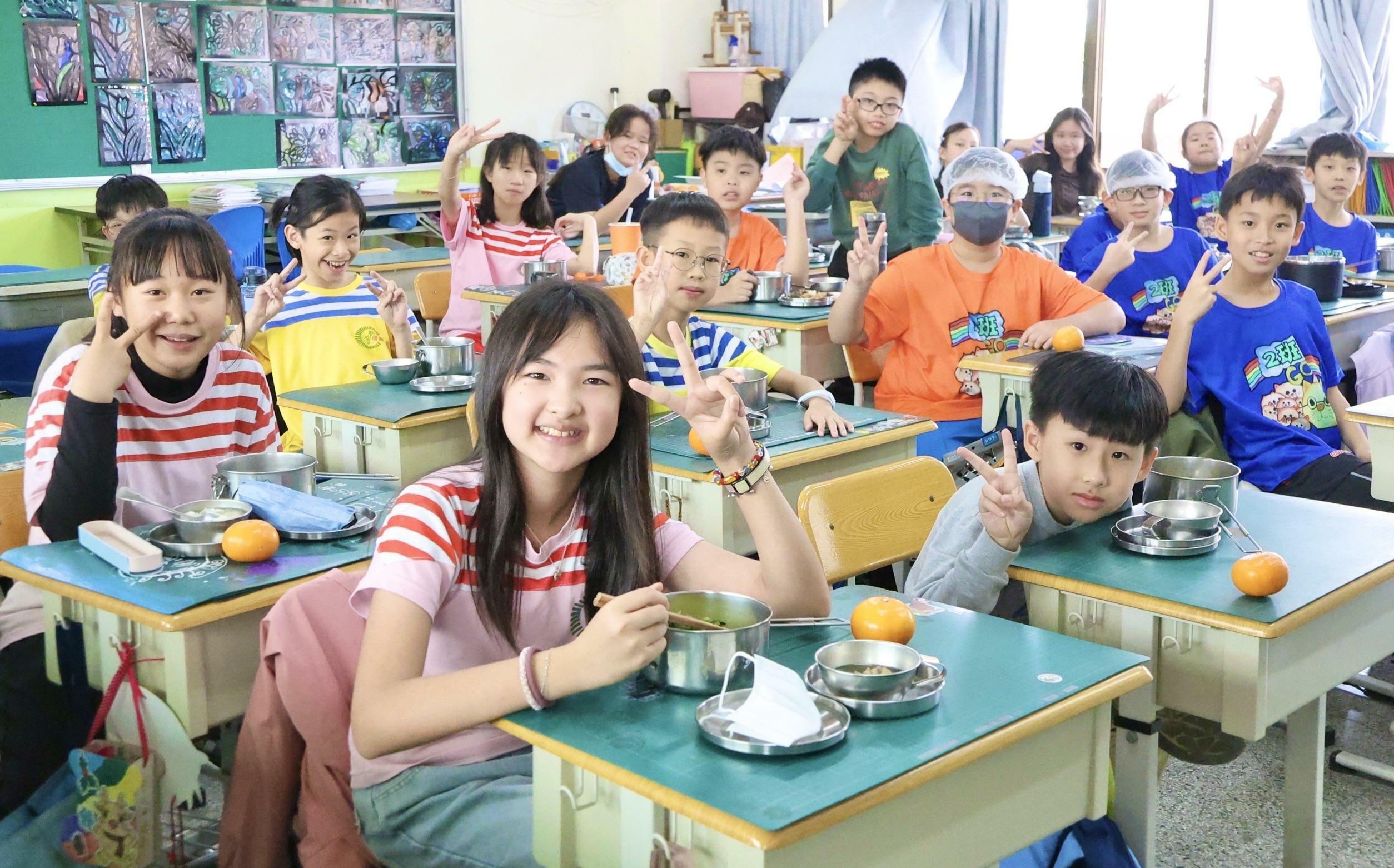 高雄國中小免費營養午餐 陳其邁指示私校一併納入補助