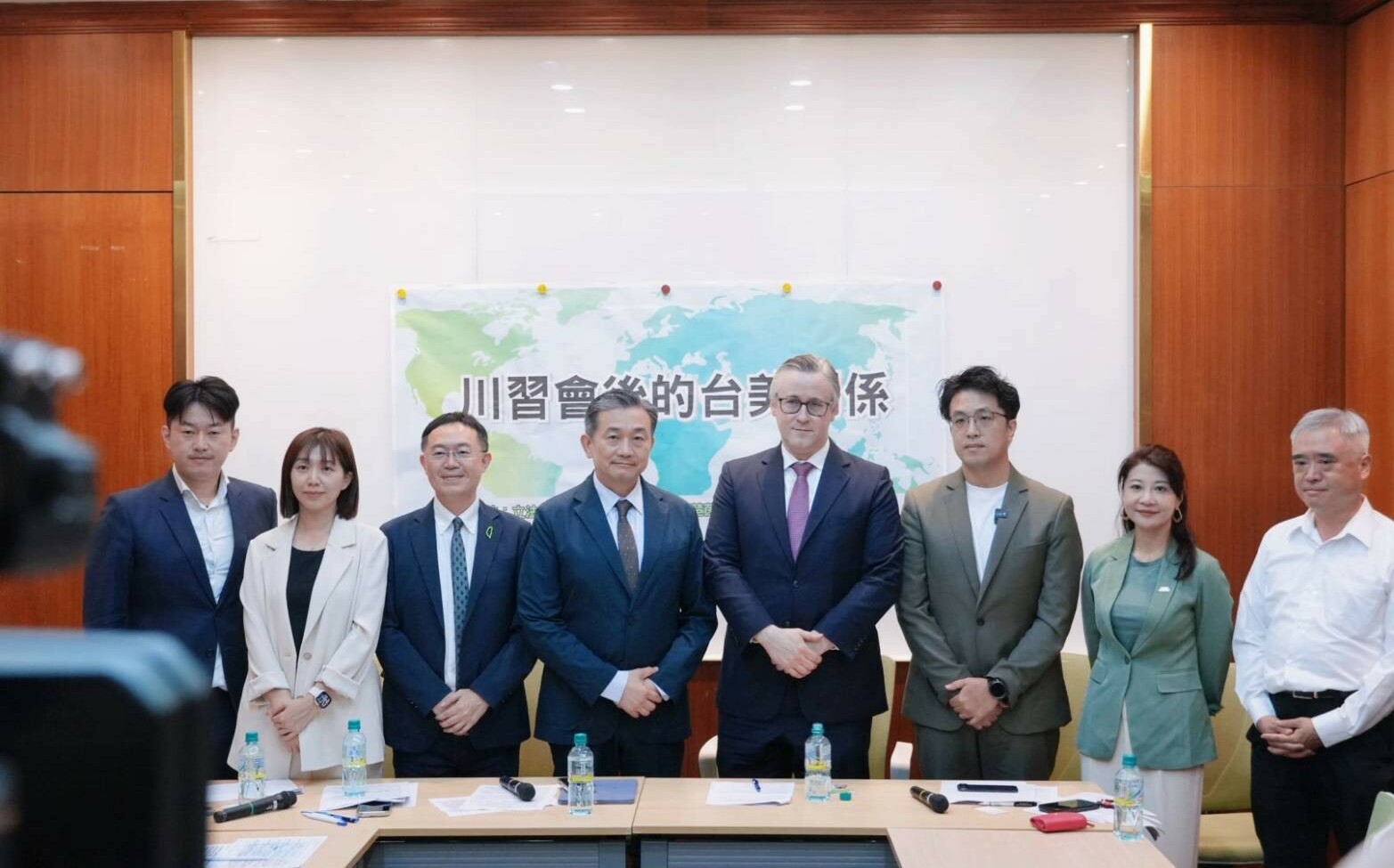 美智庫主席訪立院談台海安全 王定宇:向國際傳達台灣防衛決心