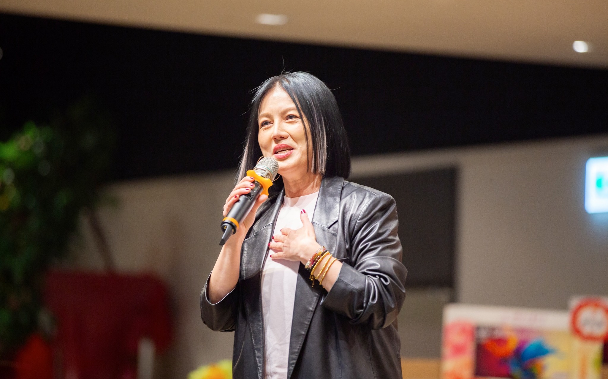 陽光女子合唱團方科長 現身惠中寺未來與希望講座
