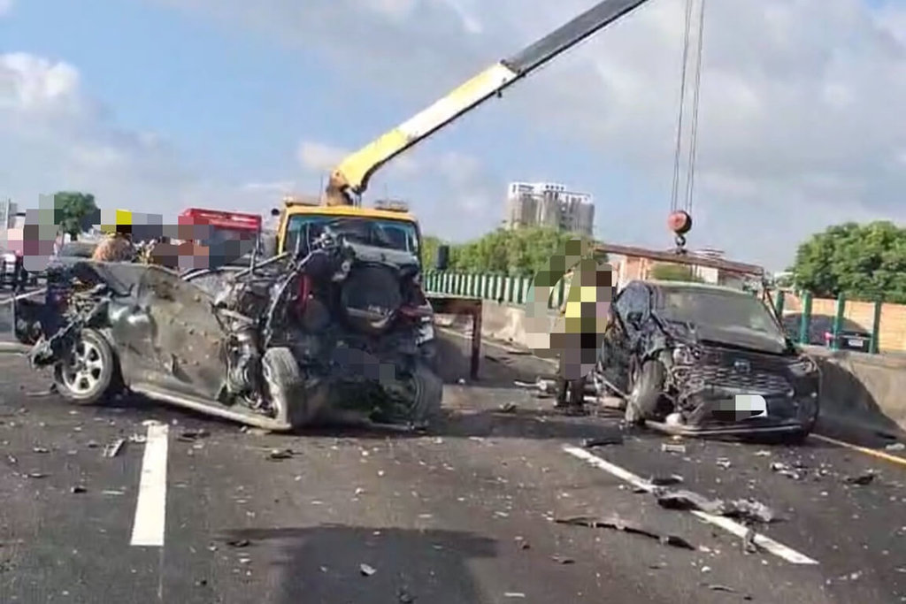 國1台南永康段9車追撞6傷送醫 車流一度回堵
