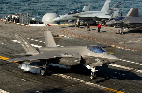  F-35戰機從甲板上起飛。 圖 : 翻攝自中華網 