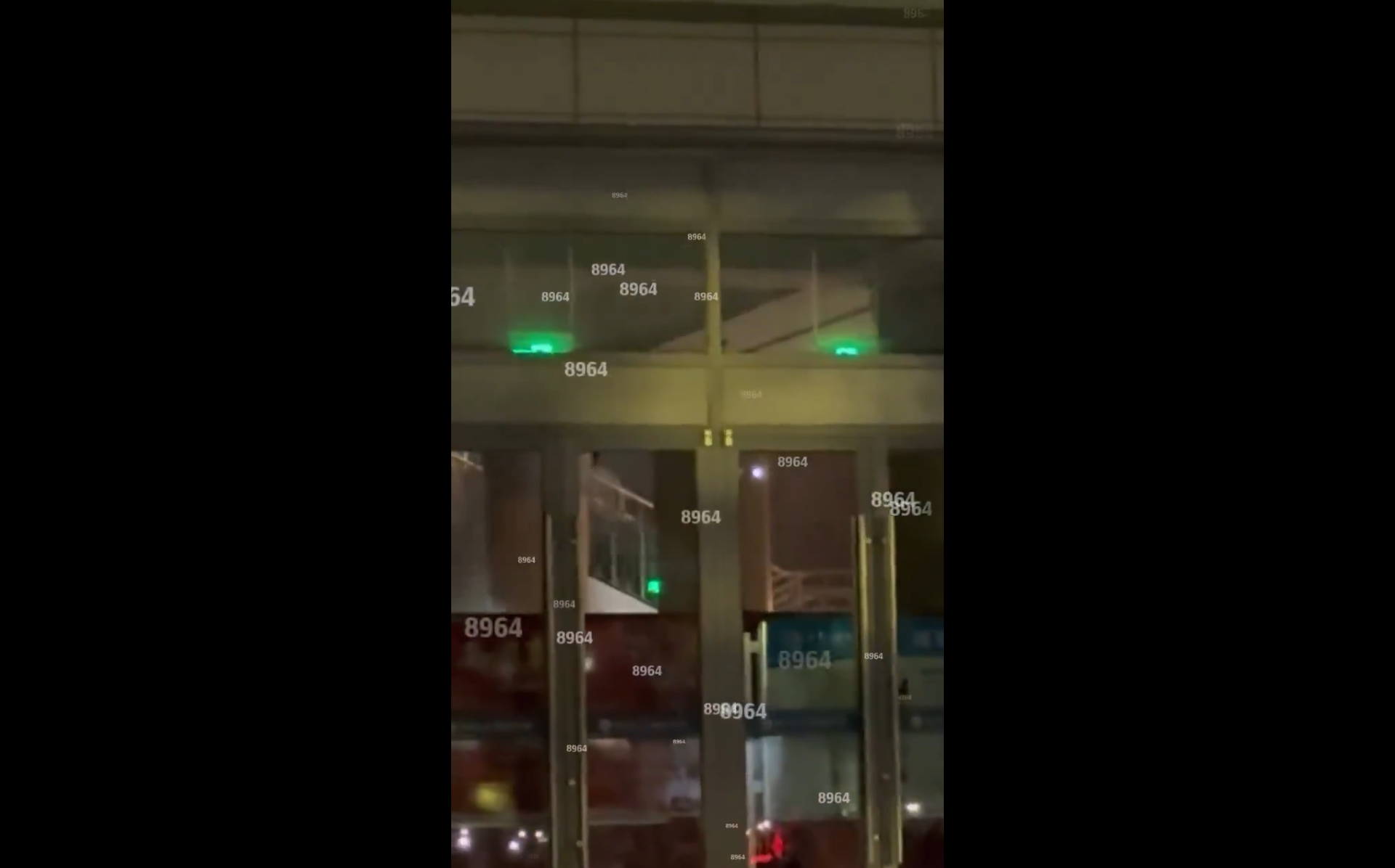 (影) 貼這「神秘數字」可防中國盜影片! 校園鬧鬼片爆紅 其實是大陸節目片段