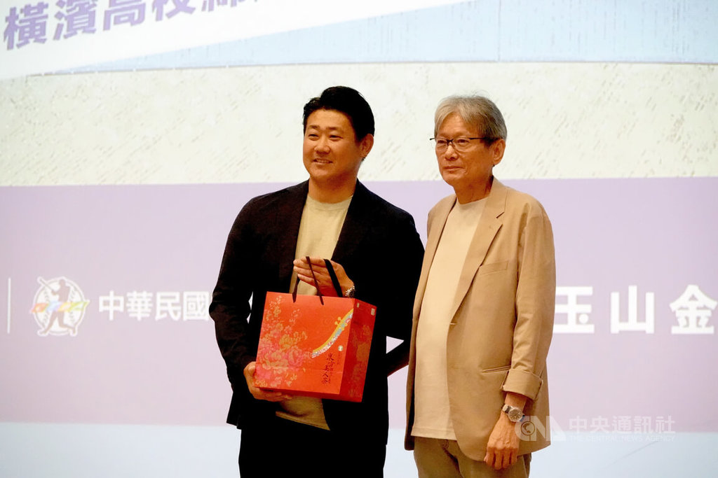 松坂大輔與郭泰源敘舊 認為台灣棒球有條件追趕美日