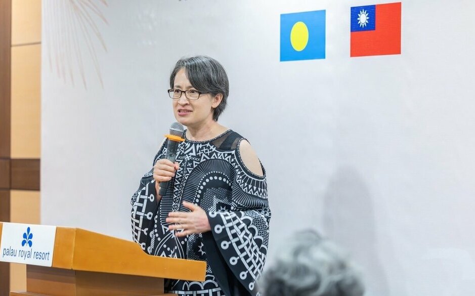 宴請帛琉傳統領袖!蕭美琴穿排灣族藝術家設計的服飾強調南島連結