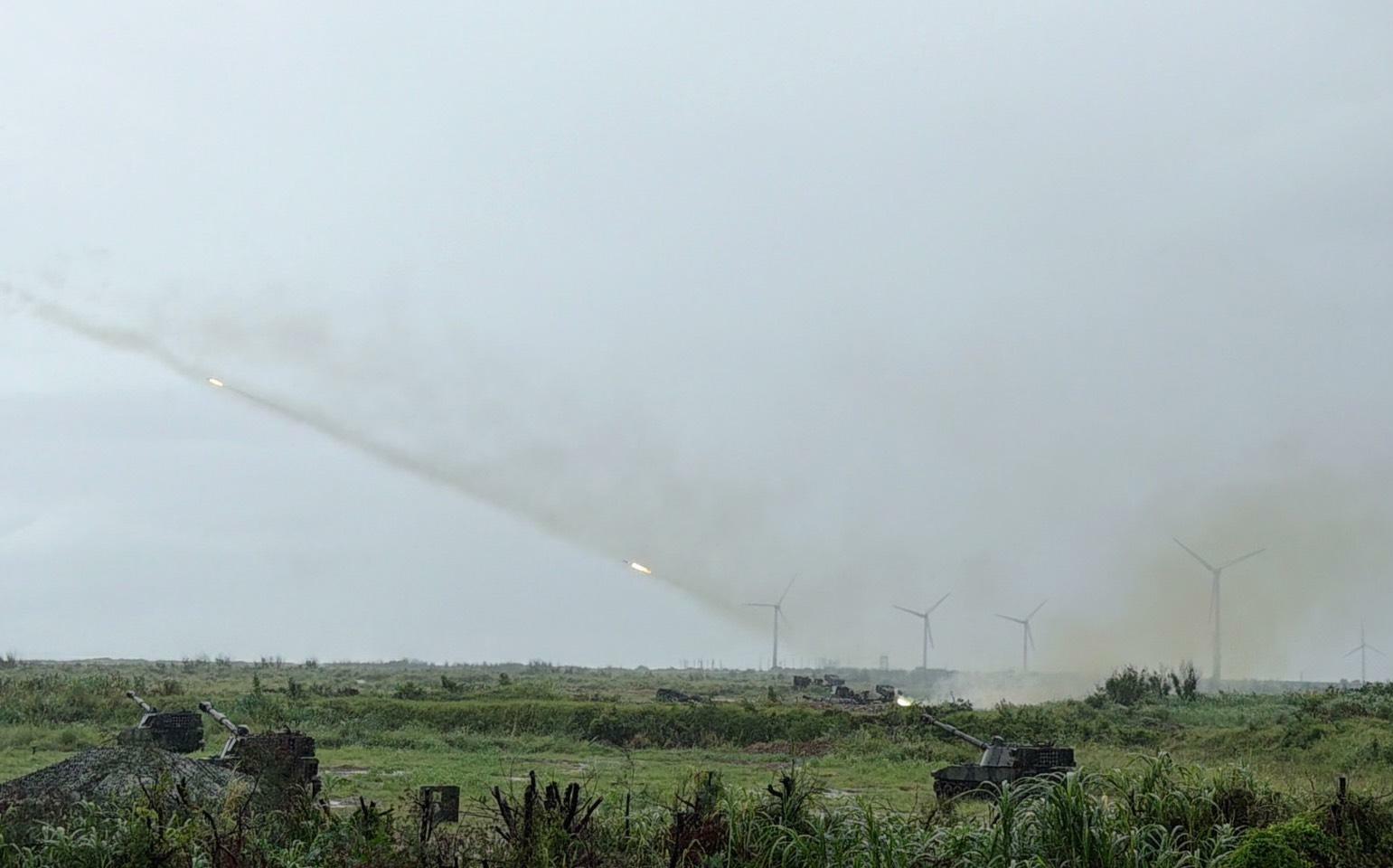 雷霆2000時隔7年實彈射擊 曝實戰化訓練內幕:前一天才進陣地整備