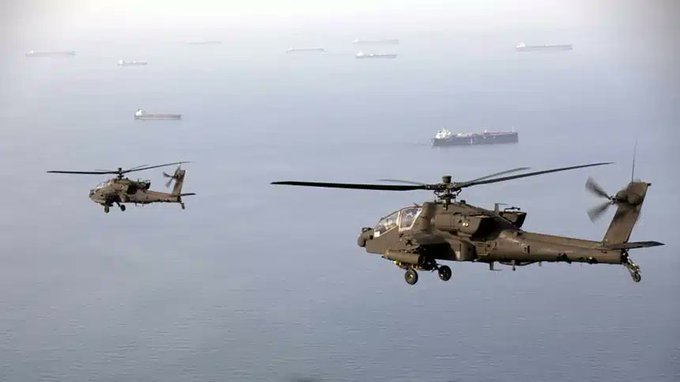 針對美軍阿帕契直升機在阿曼海岸遭伊朗無人機擊落事件，美國白宮與軍方上演了一場關鍵的決策轉折。 圖：翻攝自 @Aurora107E X 帳號 