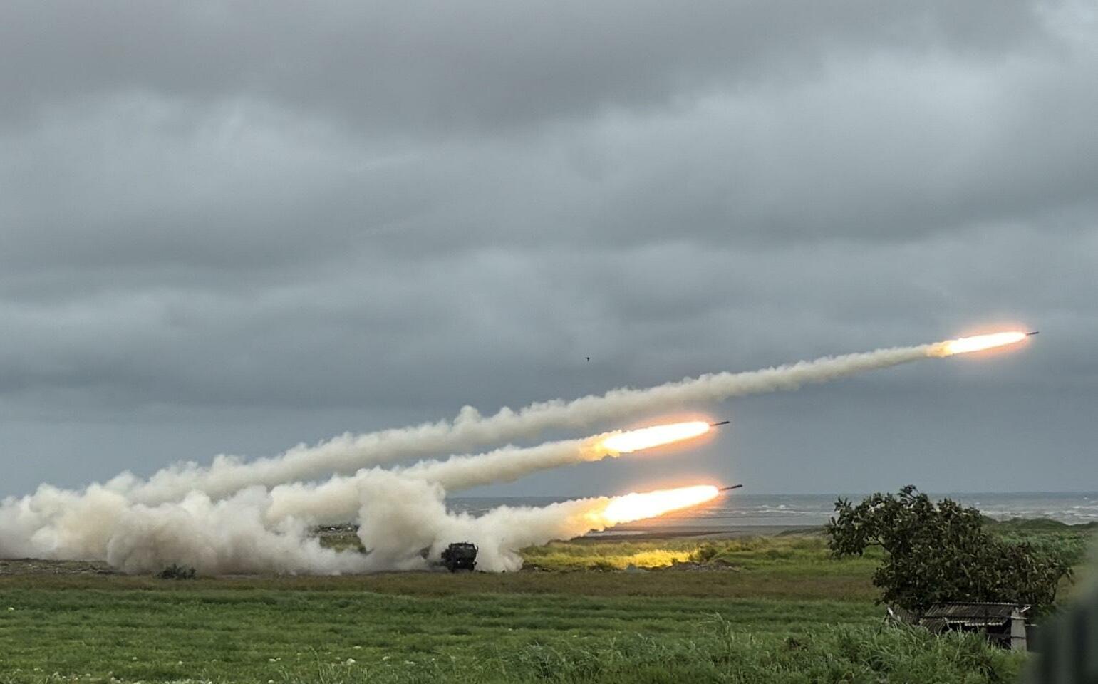 (影) 空域兩度關閉!海馬士首度西濱實彈射擊 未有漁船誤闖管制區