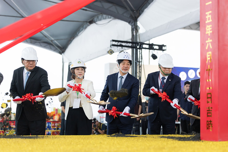  賴清德出席「屏東科學園區半導體供應鏈專區聯合動土典禮」。 圖：總統府提供 
