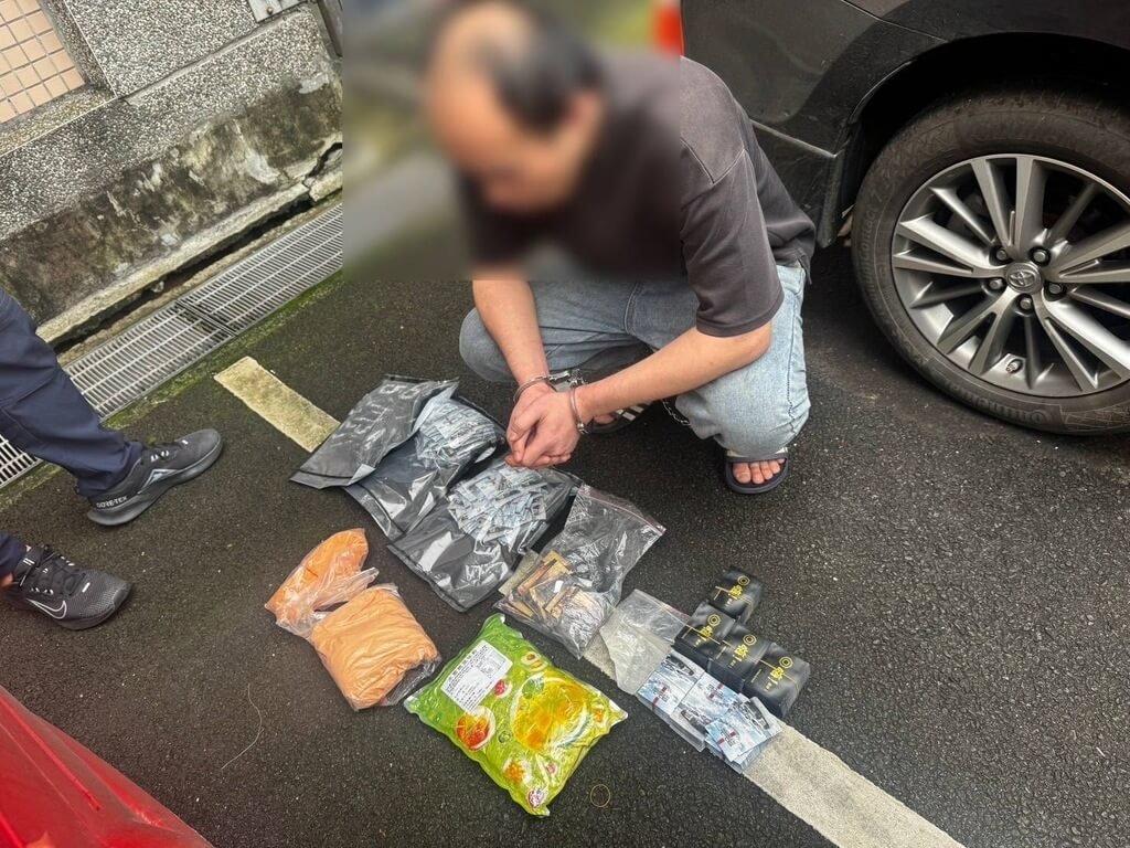 毒駕男載逾2000包毒品及彩虹菸 桃園警攔查送辦