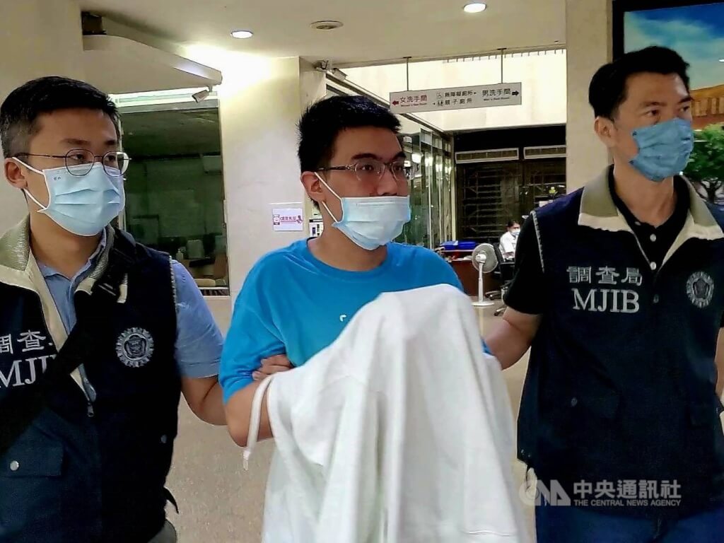 涉洩漏總統出訪行程 魯紀賢判刑合計12年8月
