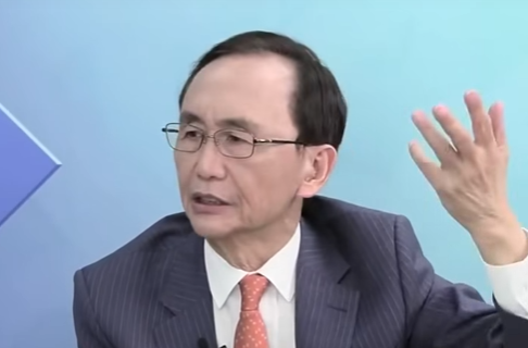 吳子嘉（Wu Tzu-chia）提出大膽預言，強調單就台北市這一局來看，民進黨絕對不會將沈伯洋換掉，但此舉恐將害死綠營其他的候選人。 圖：翻攝自 FB 董事長開講