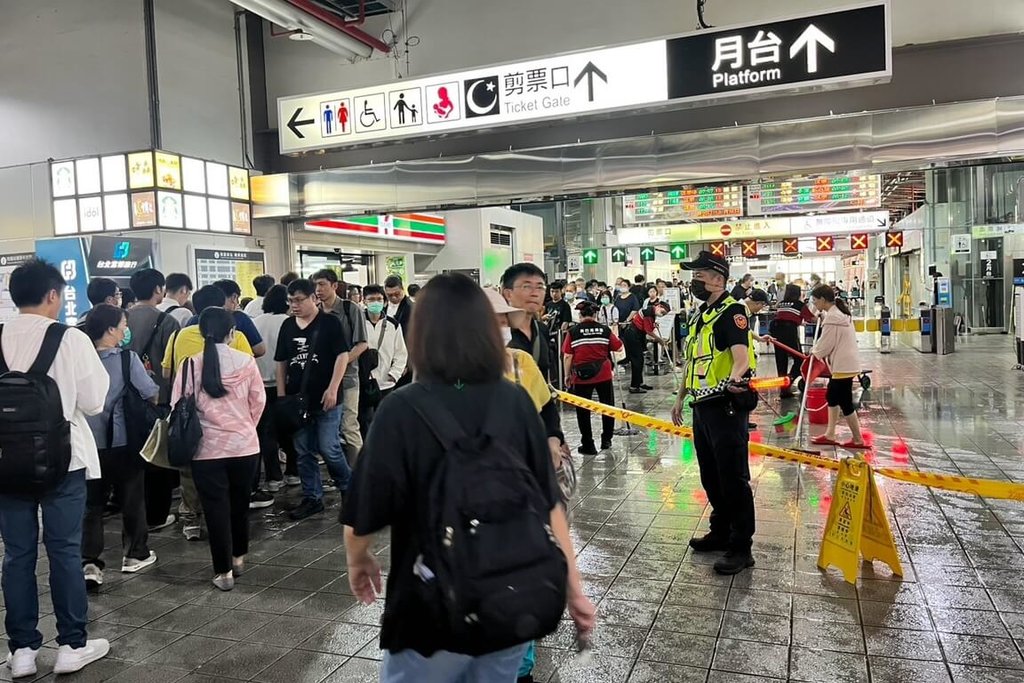 桃園火車站2樓餐飲店清晨火警 自動灑水撲滅無傷亡