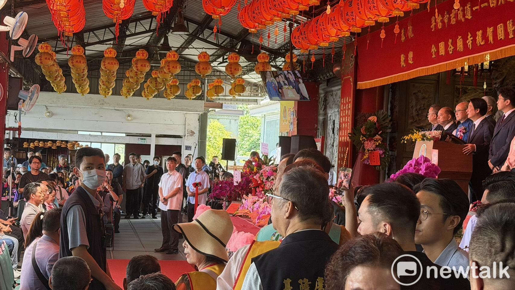  賴清德談到台北市淹水問題，蔣萬安神情嚴肅。 圖：高逸帆／攝 