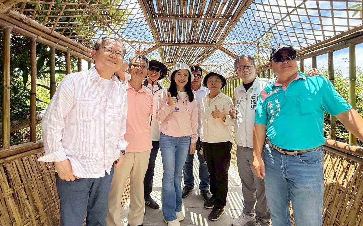 談好了?劉櫂豪現身與陳瑩同框!鹿野步道提前完工 同台掀縣長選戰聯想
