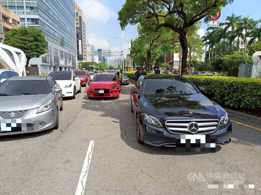 台中多車連環推撞 肇事駕駛毒品快篩陽性遭法辦