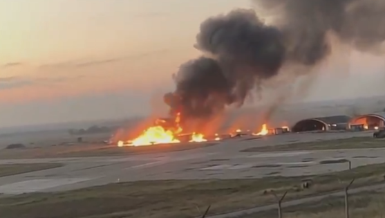 7月5日夜間，烏克蘭空軍襲擊了位於臨時佔領的克里米亞的「格瓦爾傑伊斯科耶」機場。 圖：翻攝自 X @slovakianfella 