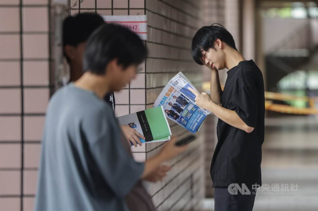 分科測驗因應颱風巴威順延2天 改7/12查看試場