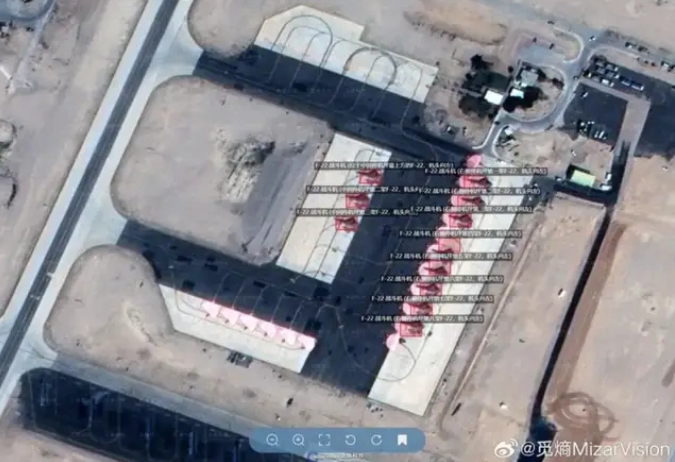  美軍F-22猛禽戰機停放以色列奧夫達空軍基地空拍圖。 圖 : 翻攝自覓熵 