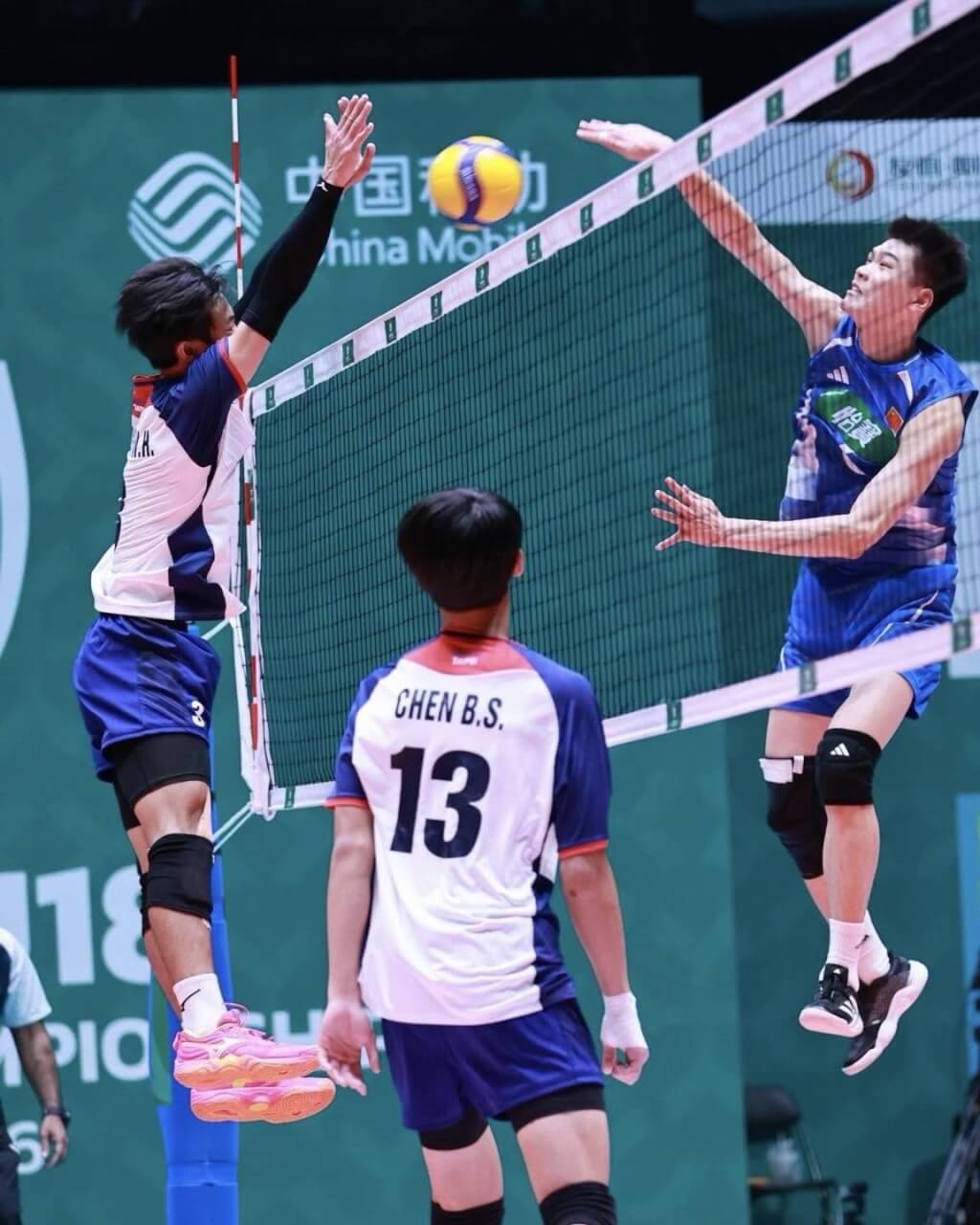 U18男排亞錦賽台灣退中國奪季軍 暌違25年登頒獎台