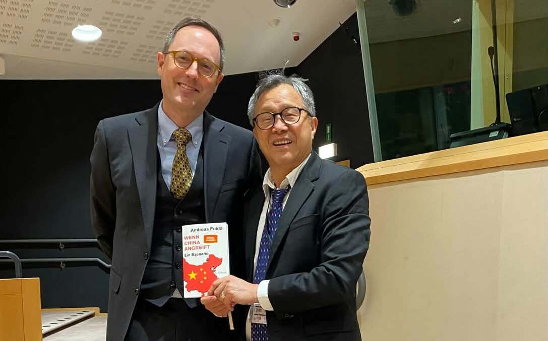 中國施壓歐洲議會「別邀那個台灣代表」 謝志偉反問:犯規者反而踢12碼罰球?