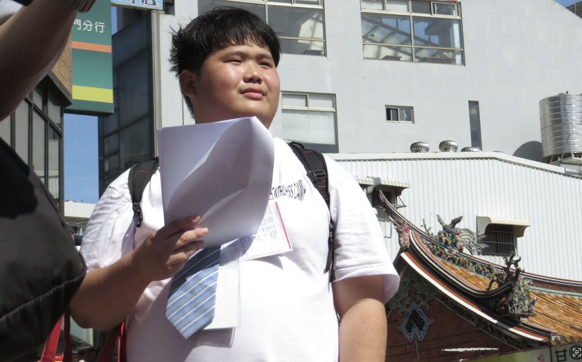 「杯麵老師」退出民進黨! 稱政治文化與期待落差:盼以無黨籍誠實發聲