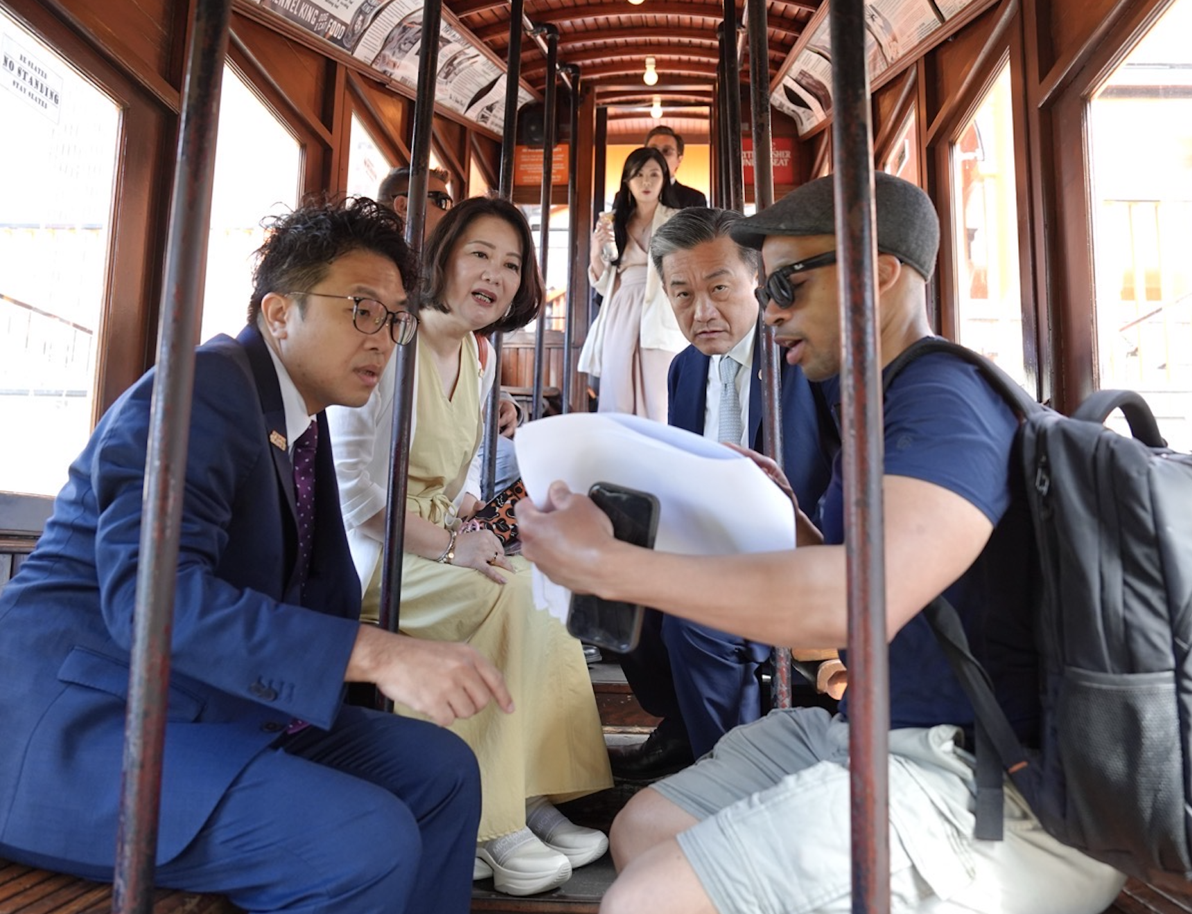  沈伯洋步行考察洛杉磯市中心 圖：沈伯洋辦公室提供 