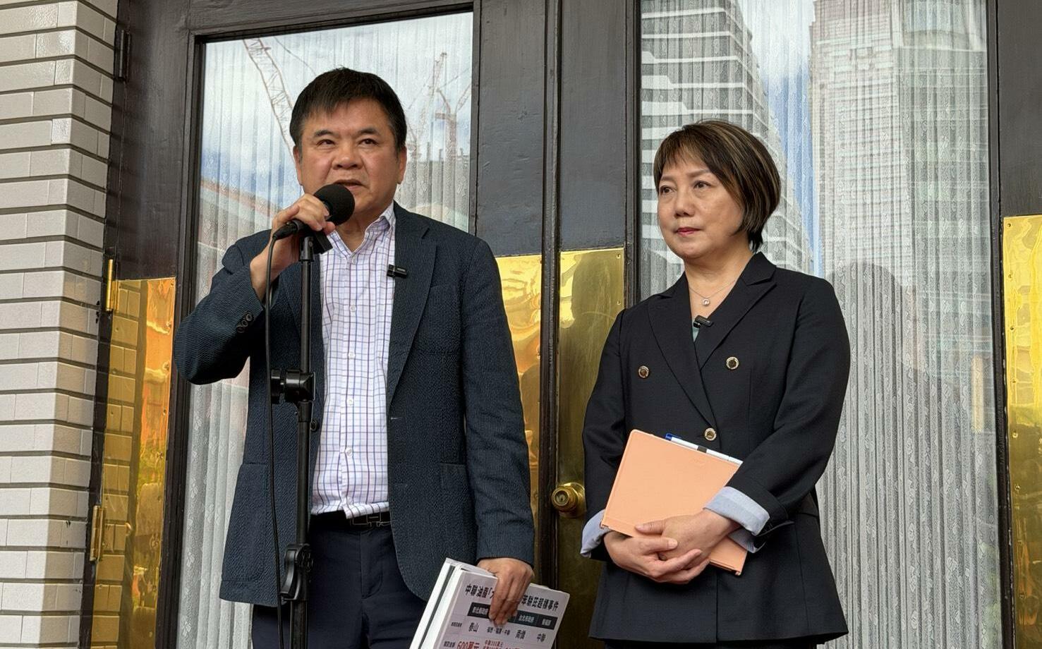 藍喊食安重罰10億 綠黨團喊理性討論:直接罰100億不是更嚇人?
