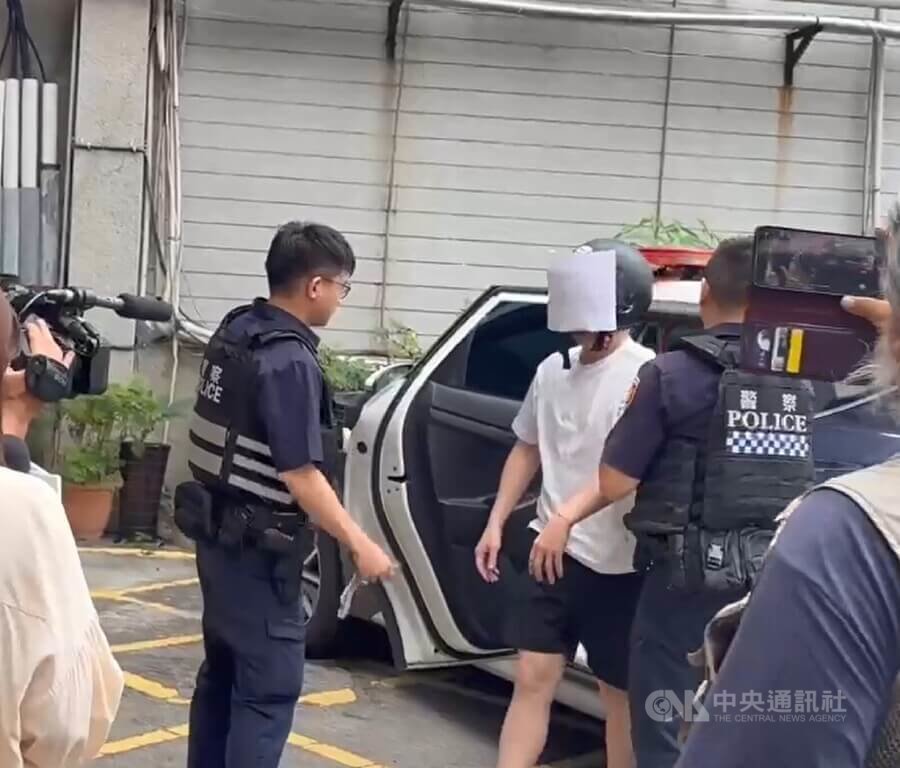 男疑酒後糾紛對台中商辦1樓大門開13槍 投案送辦