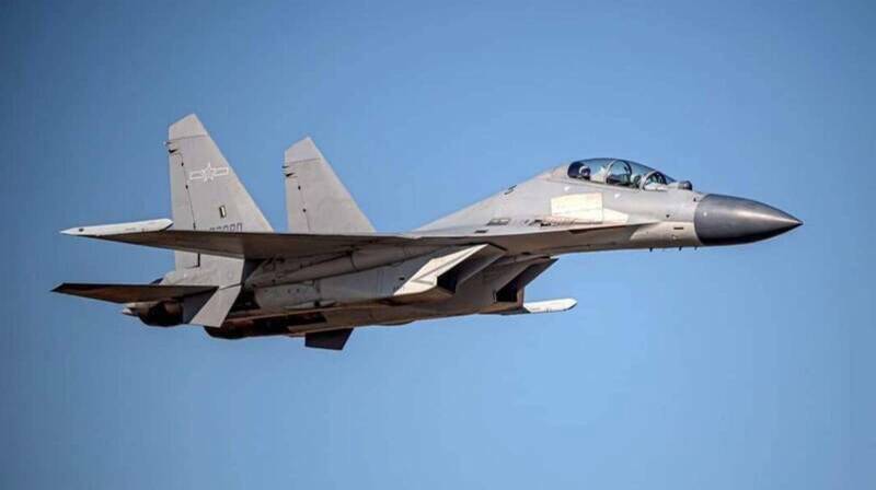 解放軍殲-16戰機。 圖：國防部/提供 