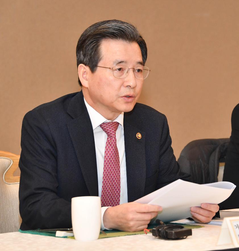  前青瓦台政策室長金容範。 圖：翻攝自韓國財政經濟部（資料照） 
