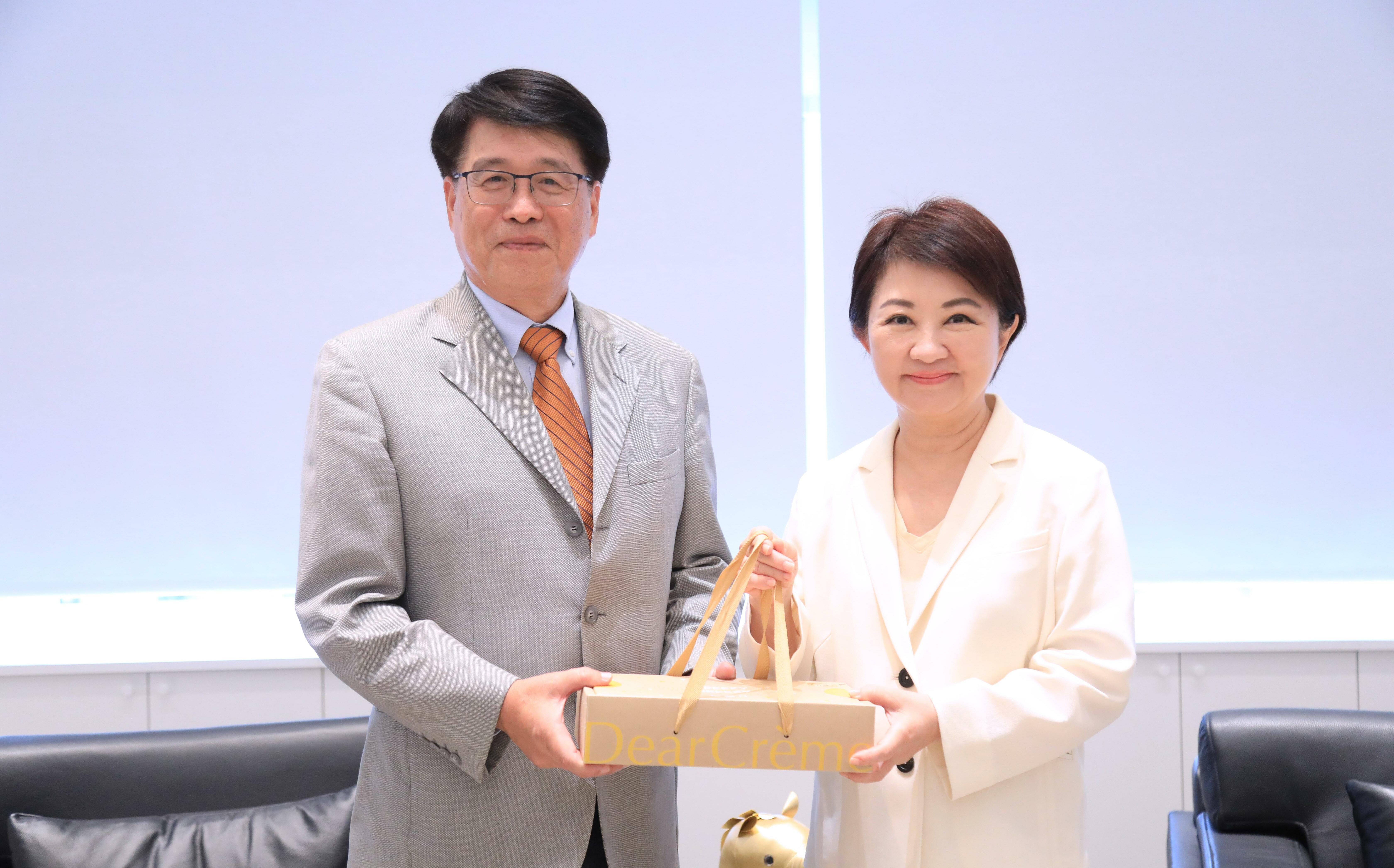 (影)國會改選機率比天塌多一點點 盧秀燕:以「女媧補天」決心辦好選務