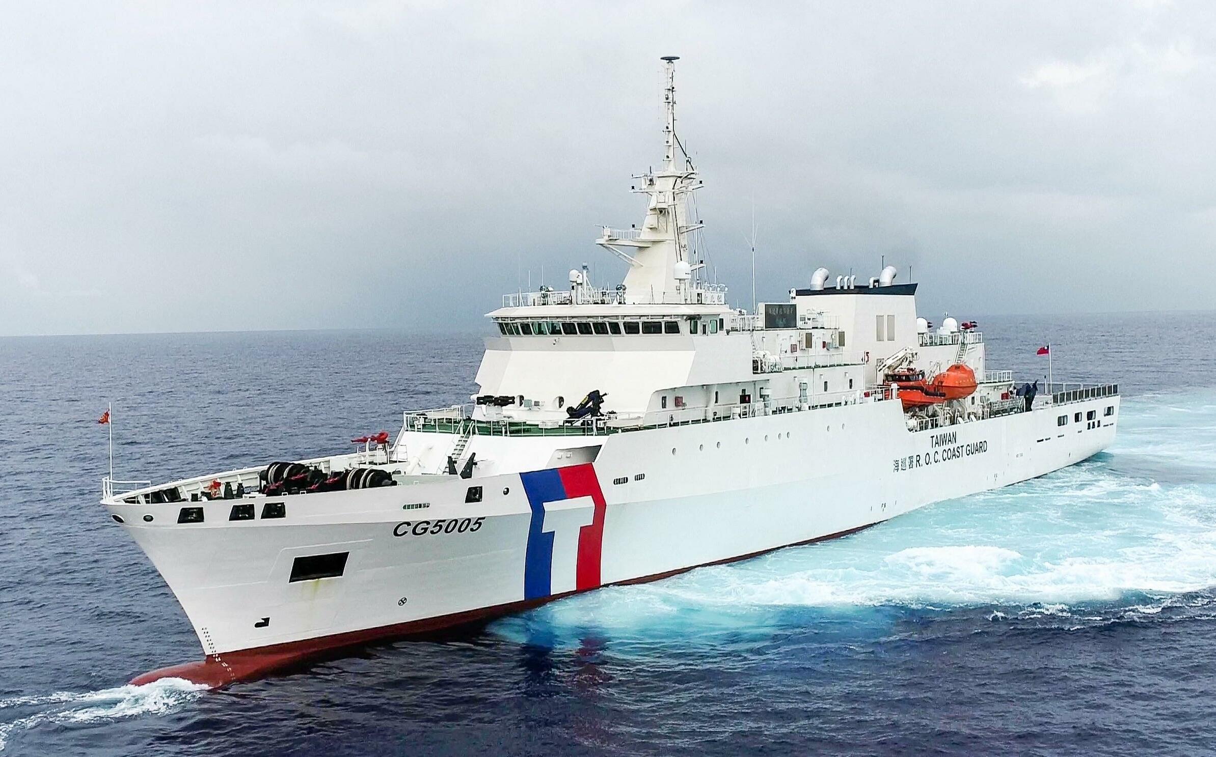 中國海警秀山艦編隊巡查「台灣以東」 海巡署駁「假執法」派台北艦監控