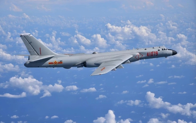  解放軍轟-6K戰機。 圖 : 翻攝自零度Military 