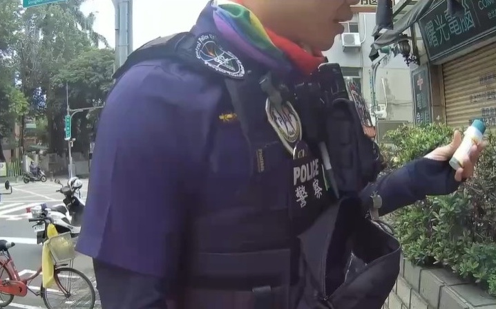 信義區打卡名店旁驚見毒駕!多名觀光客目睹 網:丟臉丟到國外