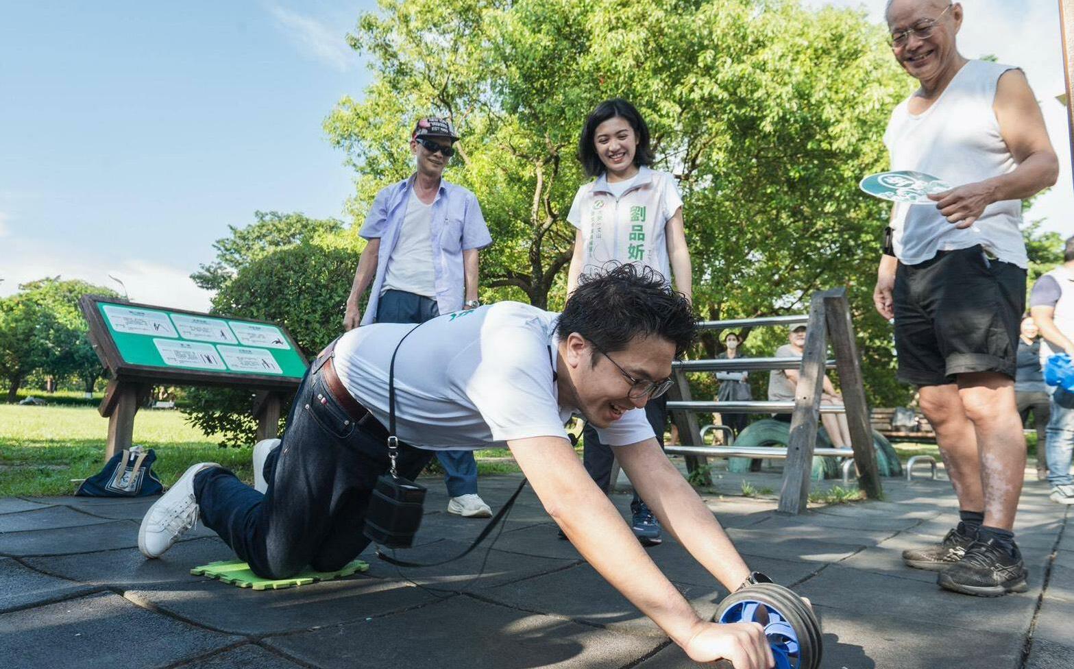 稱蔣萬安帥遭批沒水準 沈伯洋:重點是讓城市變得更帥
