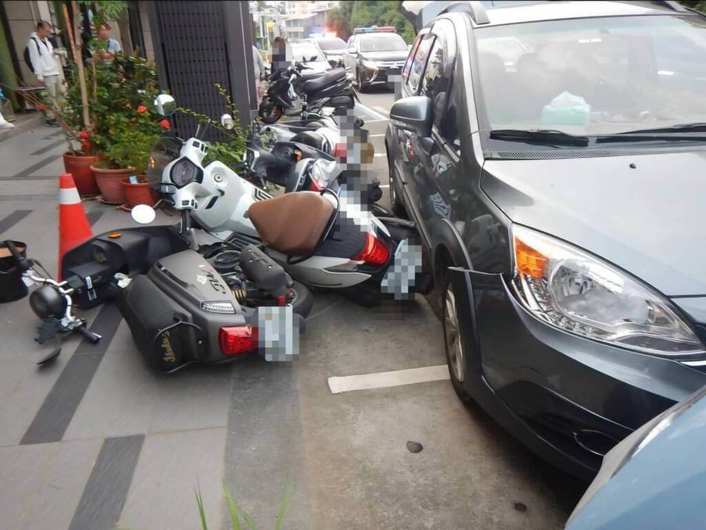 台中男毒駕撞路邊8機車 警依法送辦
