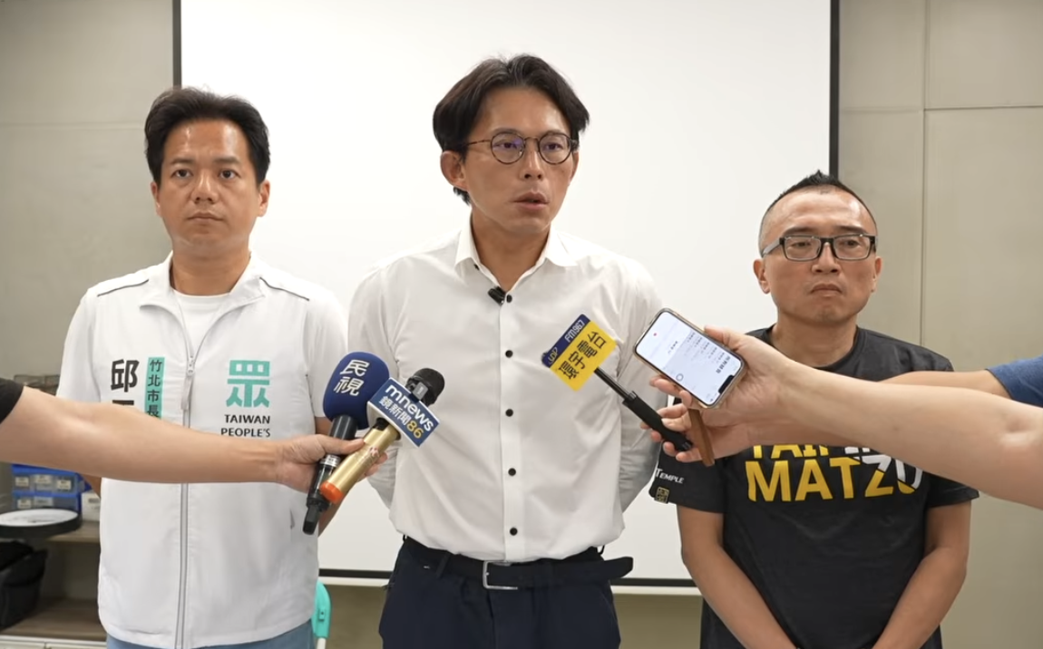 食安辦主任列席20%下架會議 黃國昌:政院別裝 這豈是食藥署長一人決定?