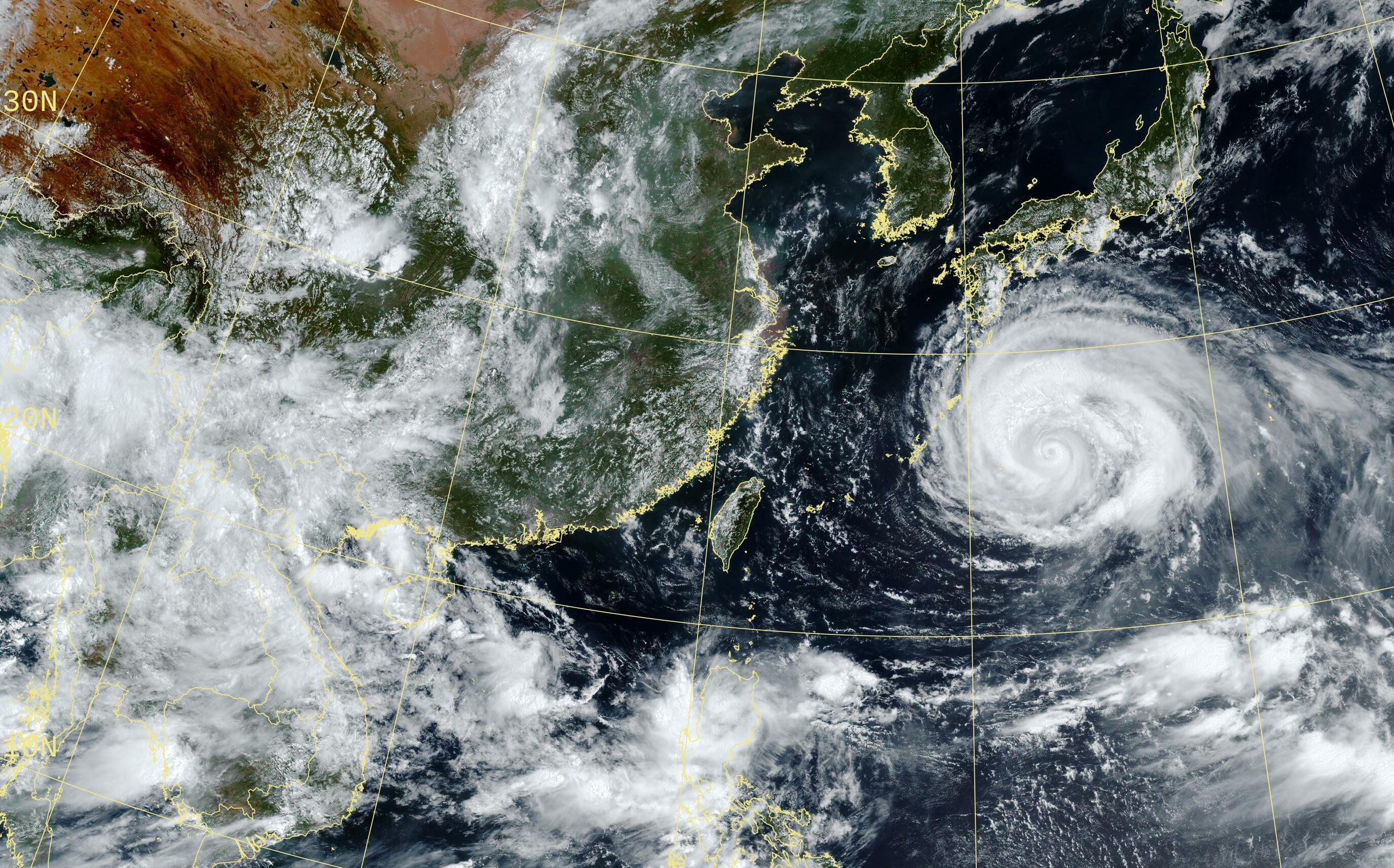 父親節恐泡湯!中颱白海豚直撲北部海面 全台降雨下到週三