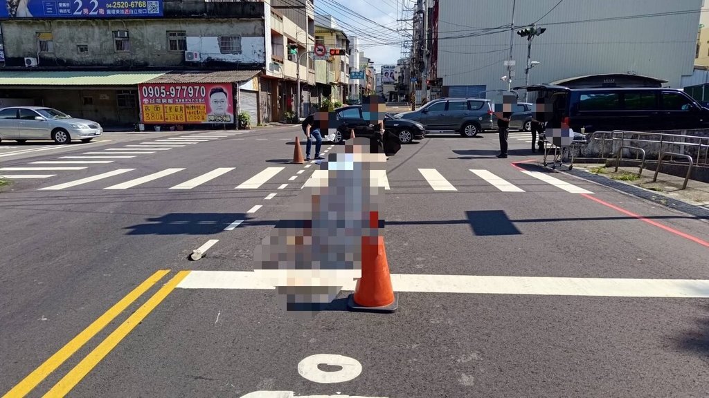過馬路與大貨車發生碰撞 台中神岡89歲婦人不治